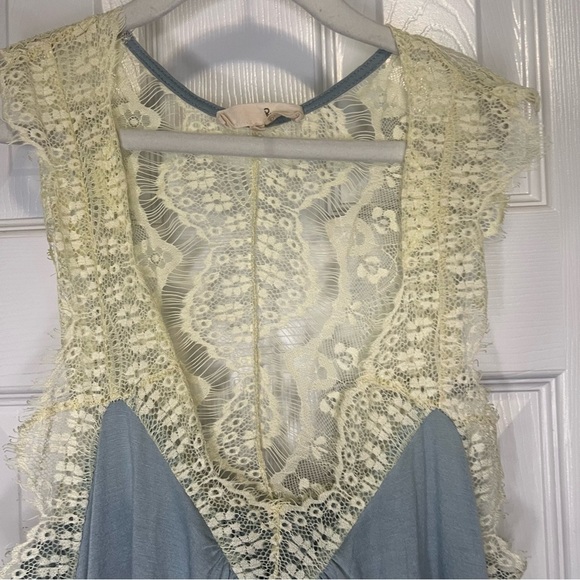 Ryu Cream and blue Midi Sundress with Cap Sleeves and Scoop Neck - Picture 2 of 6